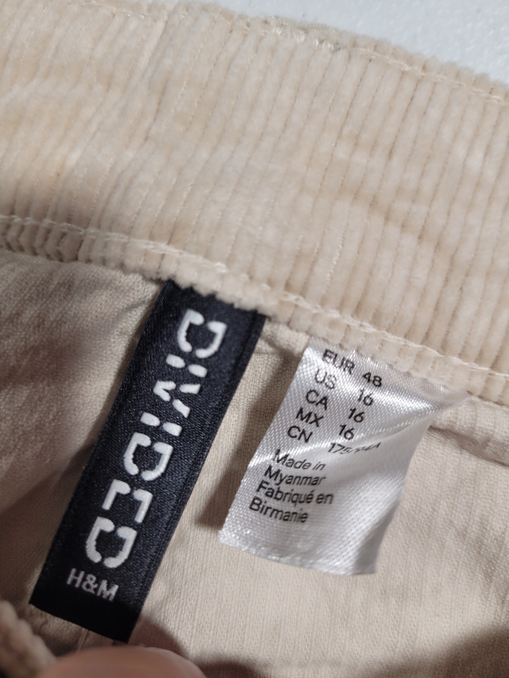 H&M Wide Leg Corduroy Pants in Light Beige - Picture 2 of 5